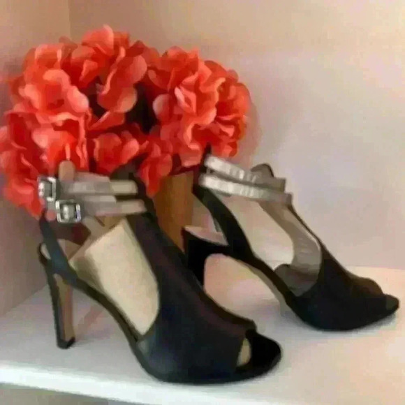 Louise et Cie Sebastian Cutout Leather Heels - Picture 3 of 10